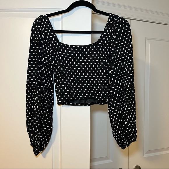 Nobody’s Child Black Square Neck Long Bell Sleeve Crop Top - Picture 6 of 6